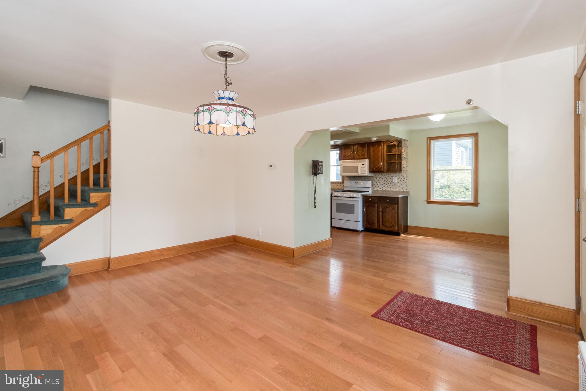 350 Poplar Road Baltimore, MD 21221 - Photo 6 of 25 Dining Room