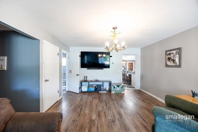 $140,000 | 1235 North State Road, Ithaca, MI 48847