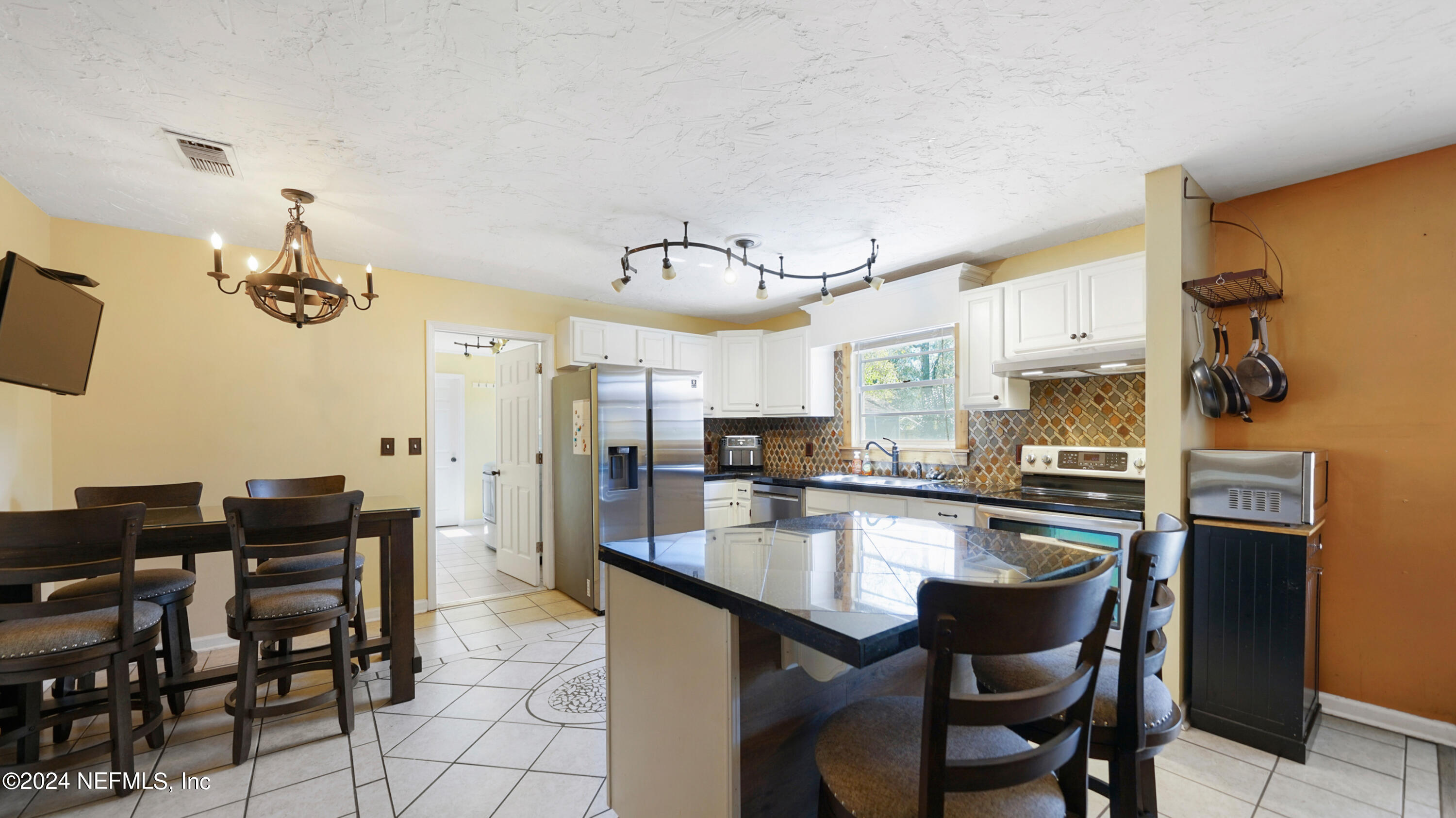 4252 Julington Creek Road Jacksonville, FL 32223 - Photo 11 of 36 4252 Julington Creek Rd-10
