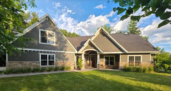 $1,100,000 | 6544 22nd Street Southeast, Buffalo, MN 55313