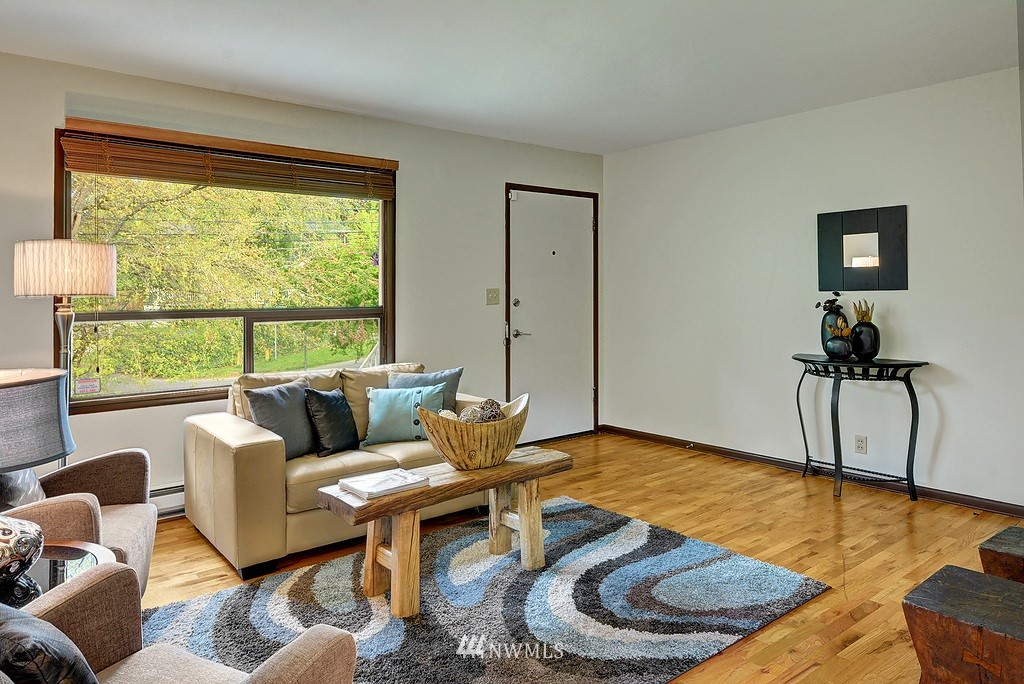 1719 Southwest Webster Street Seattle, WA 98106 - Photo 3 of 25 Gallery Image 3