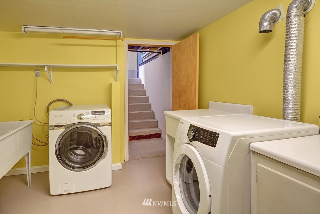 1719 Southwest Webster Street Seattle, WA 98106 - Photo 21 of 25 Gallery Image 21