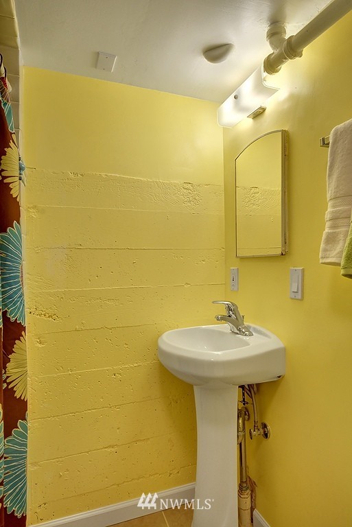 1719 Southwest Webster Street Seattle, WA 98106 - Photo 24 of 25 Gallery Image 24