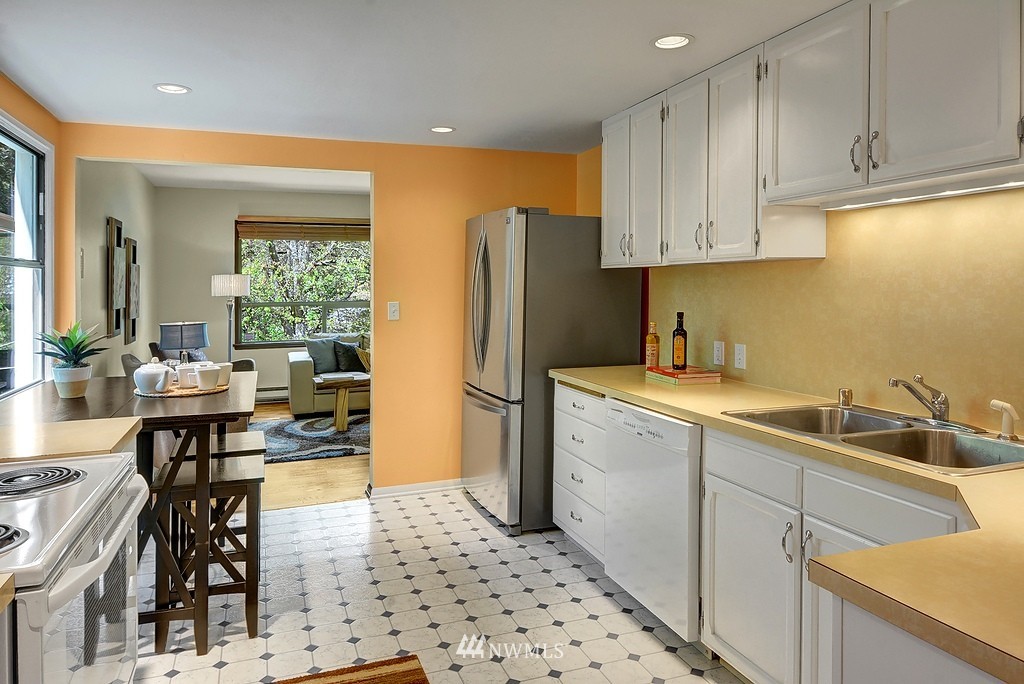 1719 Southwest Webster Street Seattle, WA 98106 - Photo 7 of 25 Gallery Image 7
