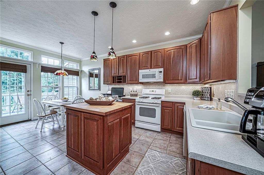 134 Park Place McKees Rocks, PA 15136 - Photo 9 of 25 Gallery Image 9