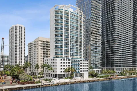 $515,000 | 725 Northeast 22nd Street, Unit 8B, Miami, FL 33137