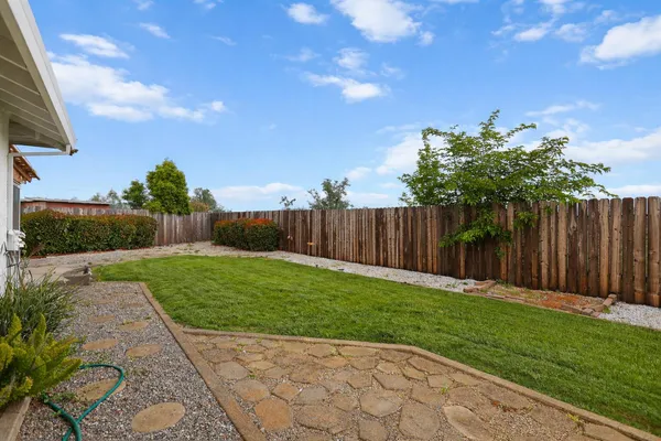 $415,000 | 780 Teakwood Drive, Redding, CA 96003