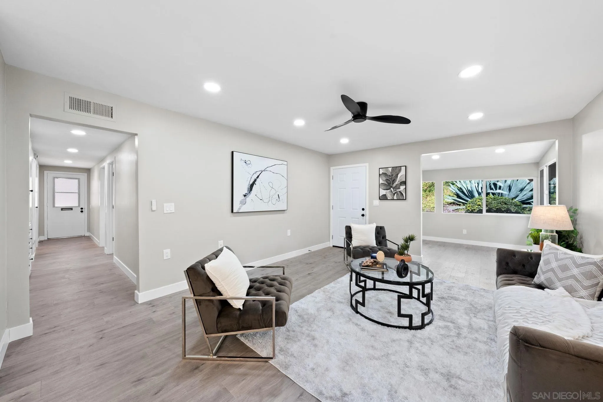 12426 Rios Road San Diego, CA 92128 - Photo 4 of 33 Gallery Image 4