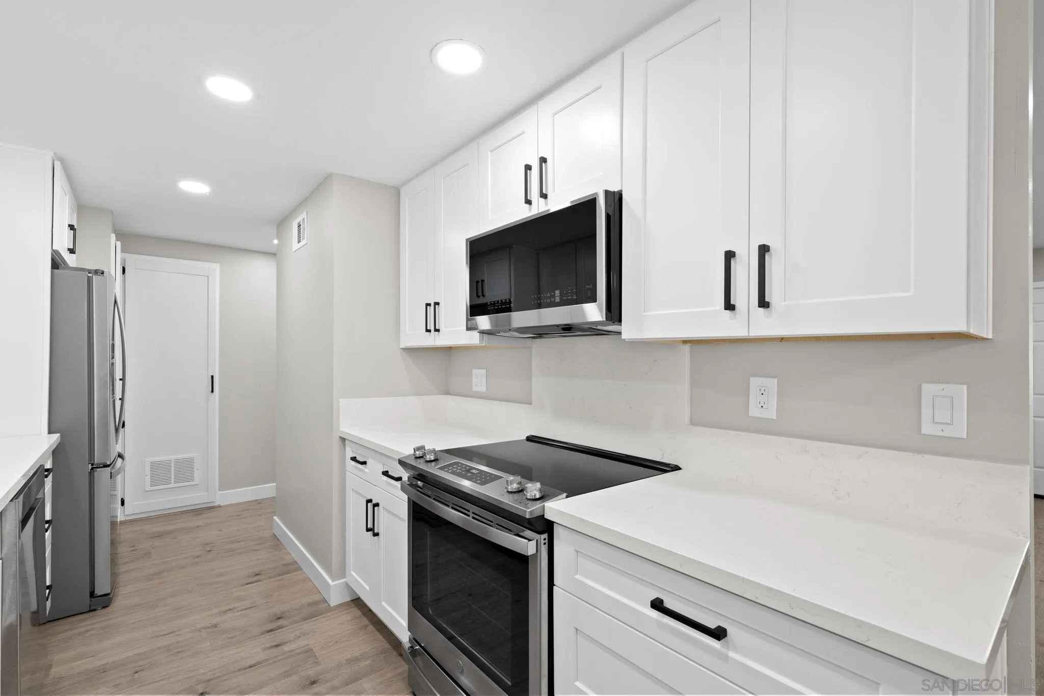 12426 Rios Road San Diego, CA 92128 - Photo 9 of 33 Gallery Image 9