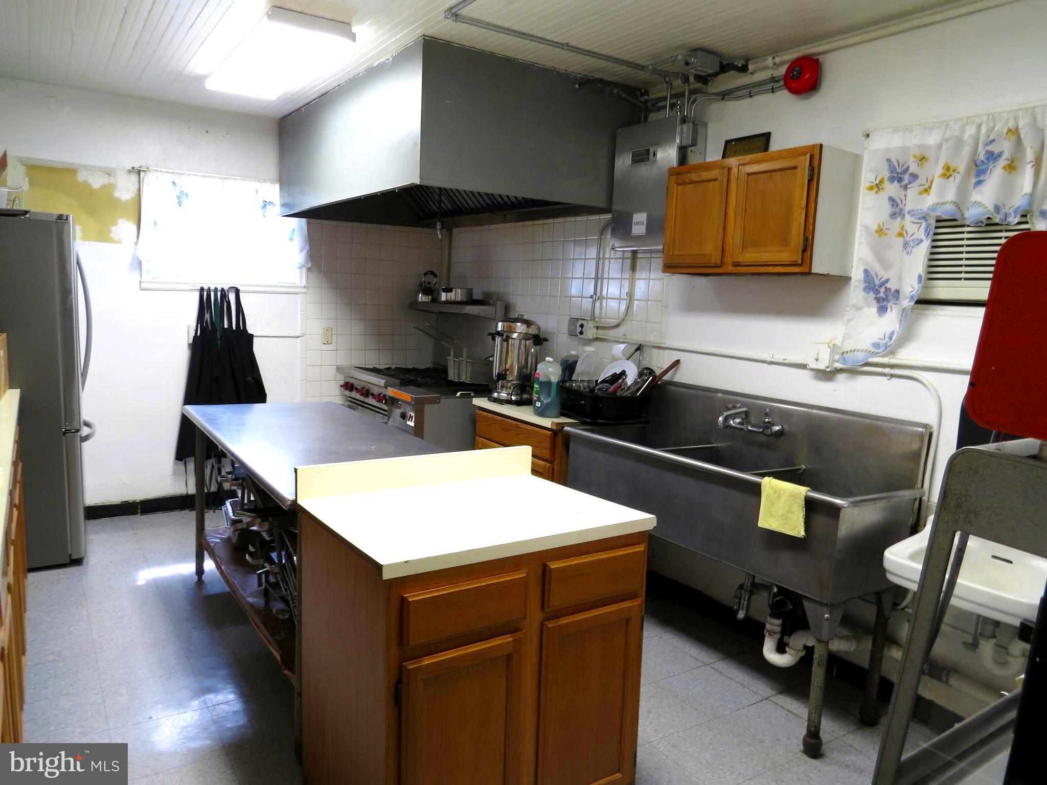653 11th Street Northeast Washington, DC 20002 - Photo 15 of 23 Commercial Kitchen
