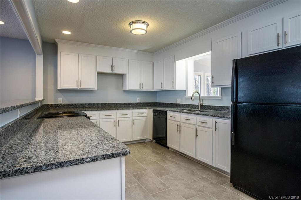 9079 Tulagi Court Tega Cay, SC 29708 - Photo 14 of 28 Gallery Image 14