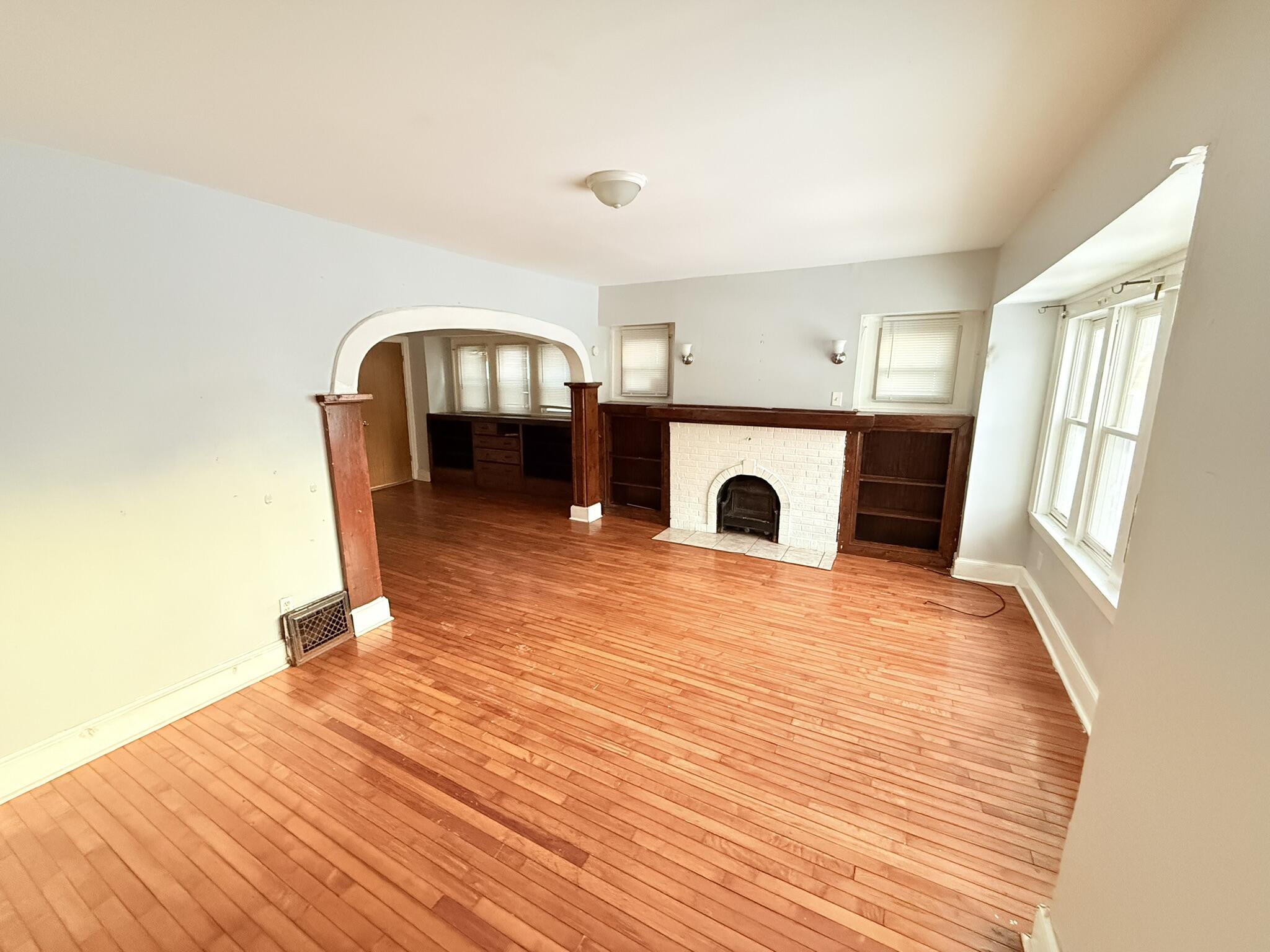 2182 North 48th Street Milwaukee, WI 53208 - Photo 3 of 11 IMG_0833