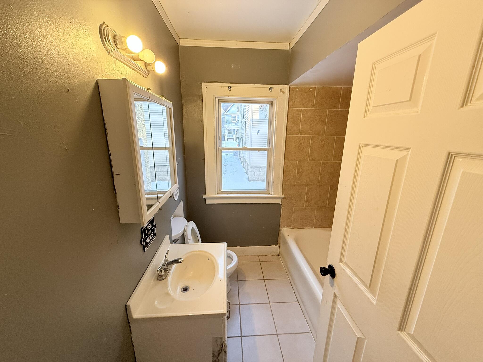 2182 North 48th Street Milwaukee, WI 53208 - Photo 6 of 11 IMG_0836