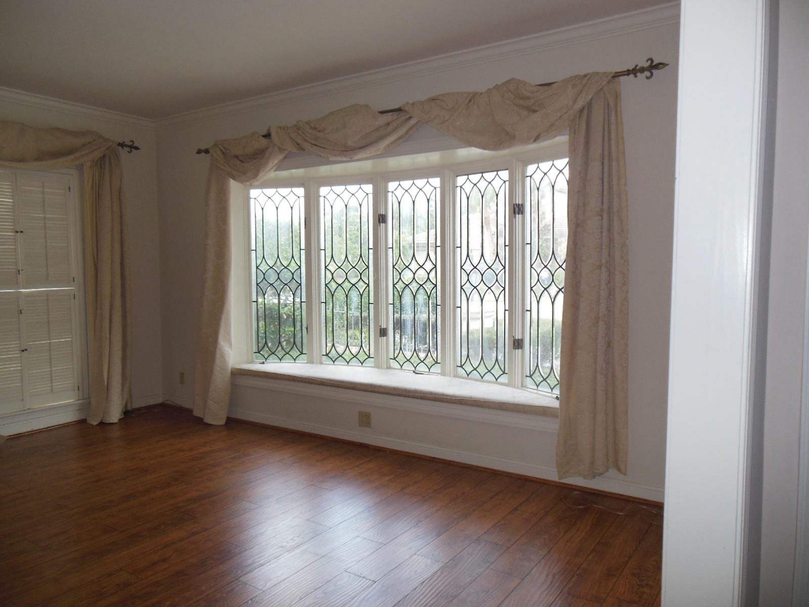 2634 Northwest 48th Street Boca Raton, FL 33434 - Photo 9 of 61 Living Room Front Window