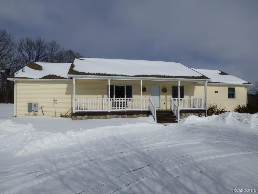 10722 Stinchfield Woods Road Pinckney, MI 48169 - Photo 1 of 51 P1010957.jpg
