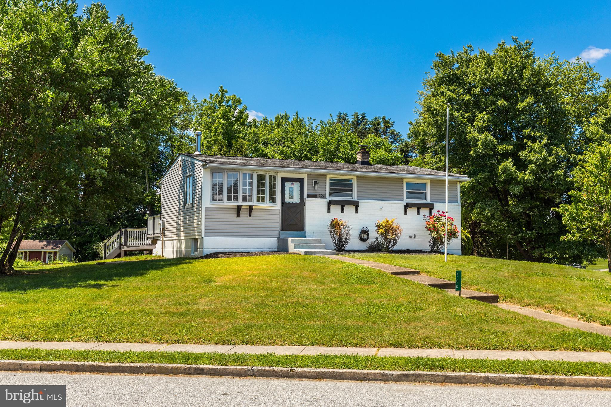 200 Tuscany Road Aston, PA 19014 - Photo 1 of 40 Exterior Front
