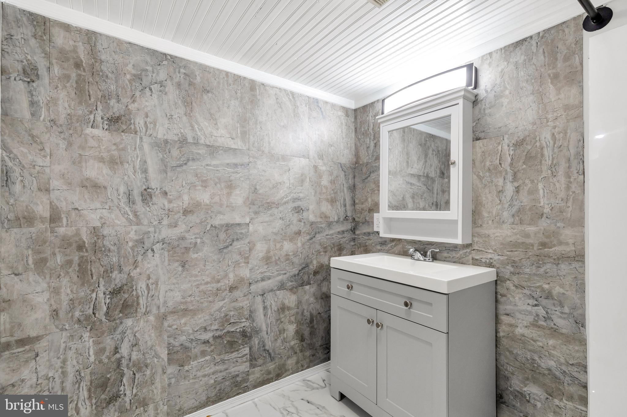 200 Tuscany Road Aston, PA 19014 - Photo 21 of 40 Basement Full Bath