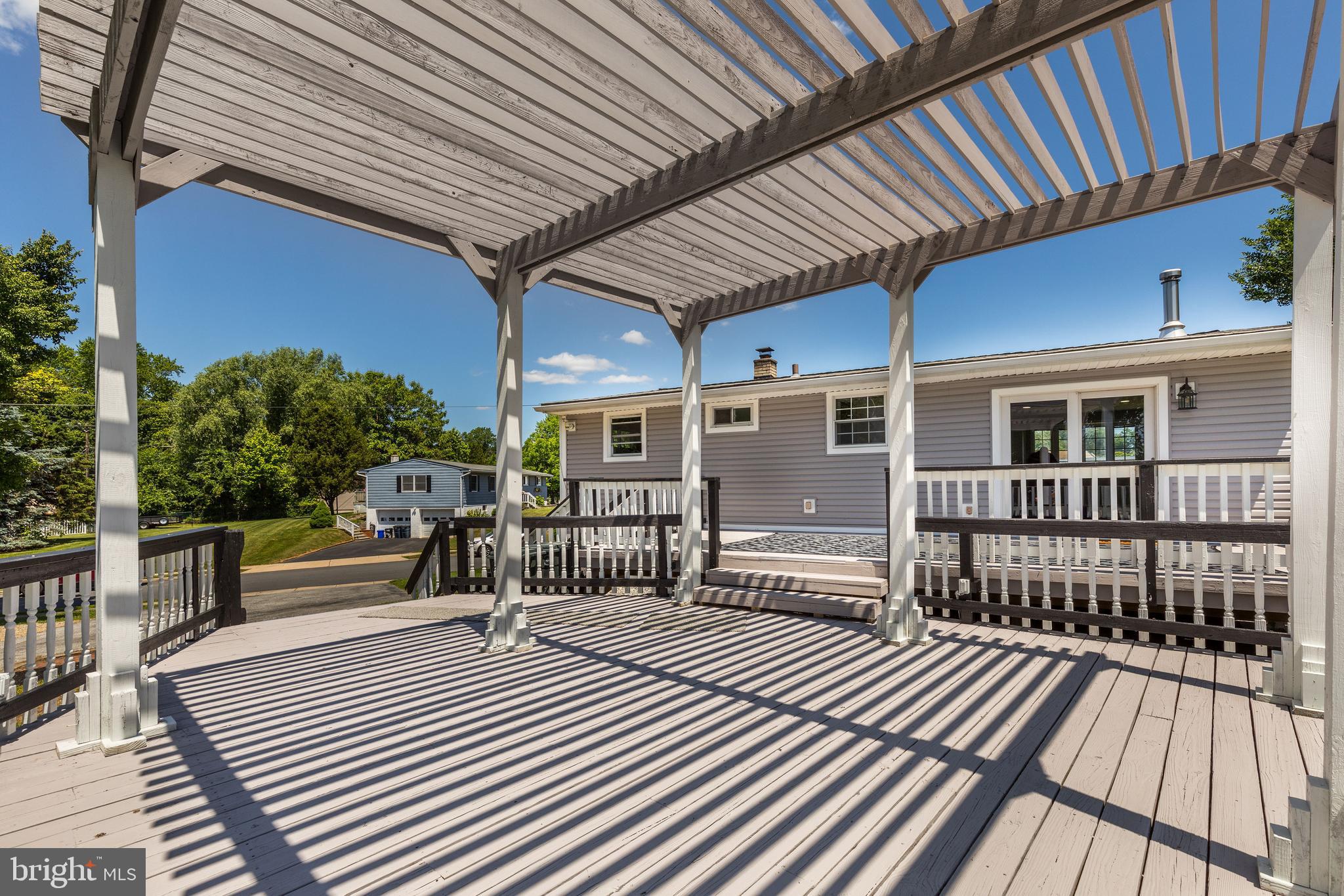 200 Tuscany Road Aston, PA 19014 - Photo 27 of 40 Multi Level Deck