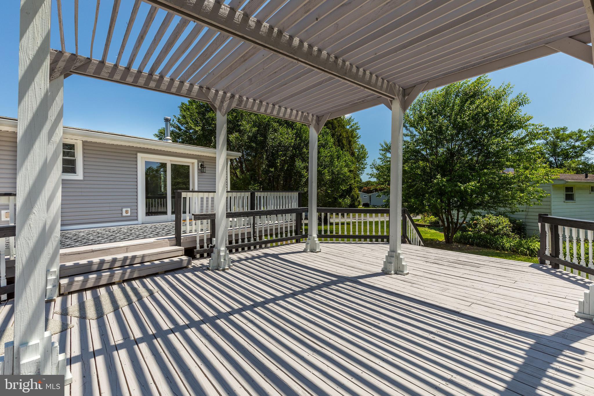 200 Tuscany Road Aston, PA 19014 - Photo 28 of 40 Multi Level Deck