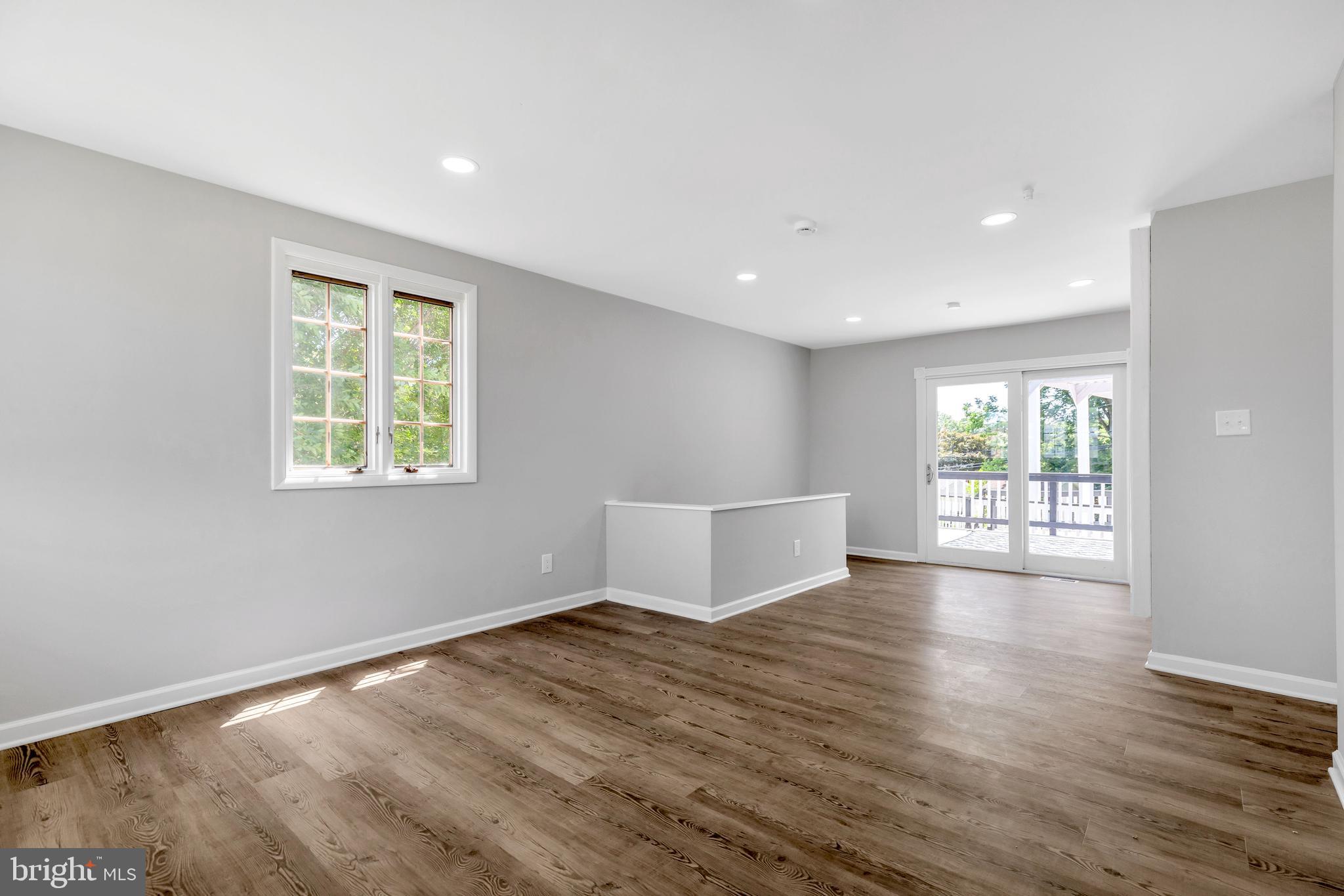 200 Tuscany Road Aston, PA 19014 - Photo 4 of 40 Living Room into Dining Area