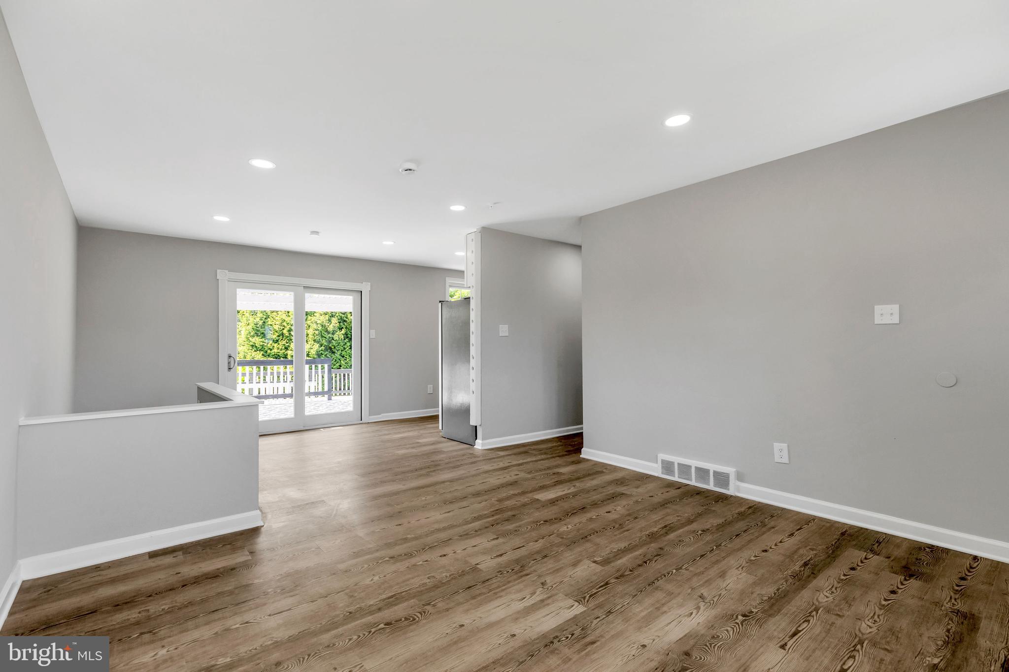 200 Tuscany Road Aston, PA 19014 - Photo 5 of 40 Living Room into Dining Room