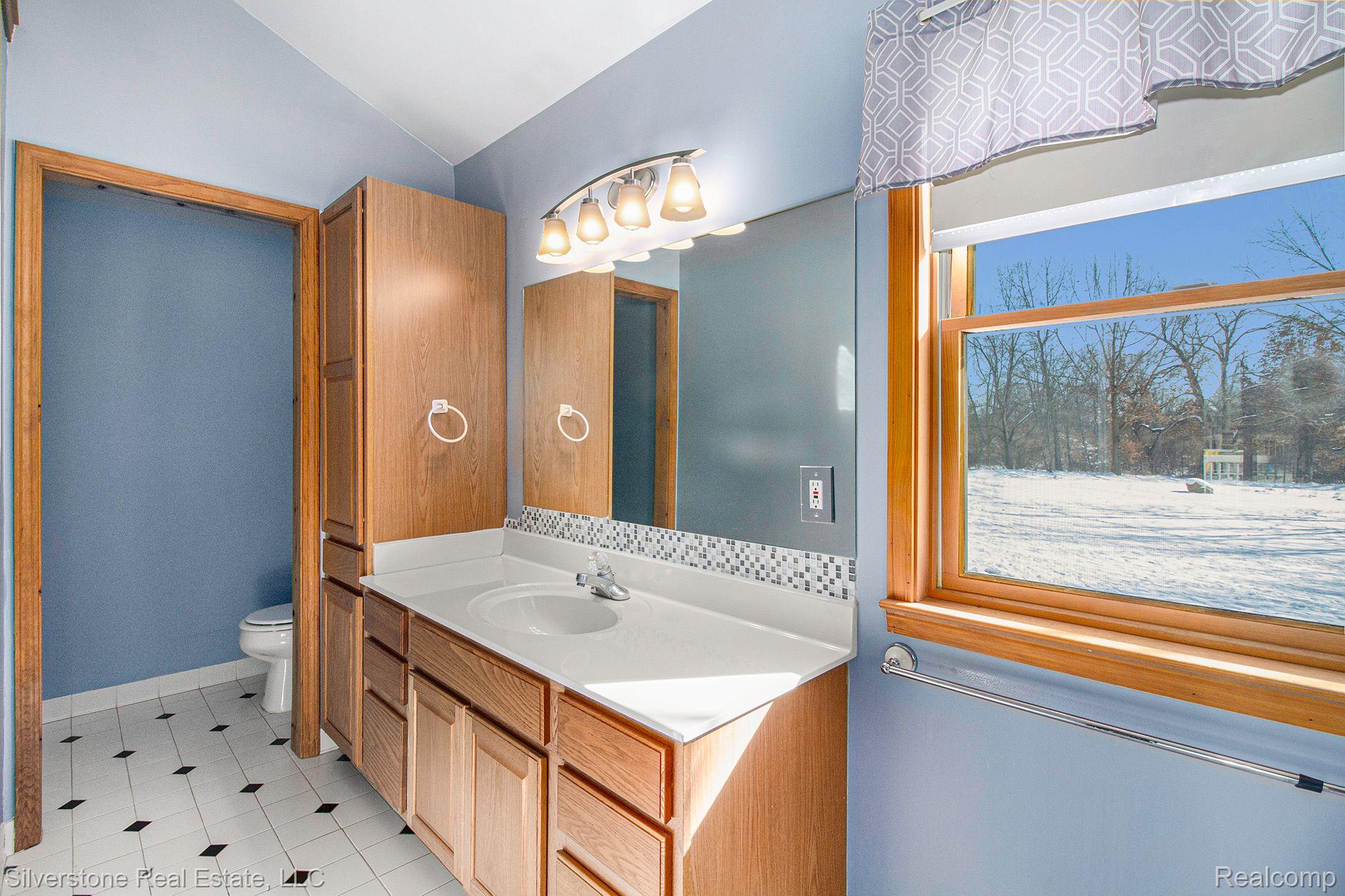 5139 East Clyde Road Howell, MI 48855 - Photo 17 of 28 Gallery Image 17