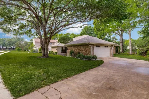 $765,000 | 1901 Edgewater Drive, Plano, TX 75075