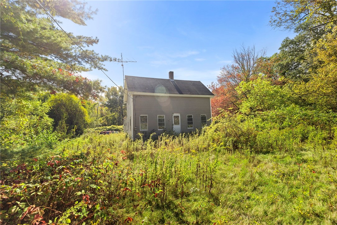 1212 Southbridge Road Warren, MA 01083 - Photo 11 of 32