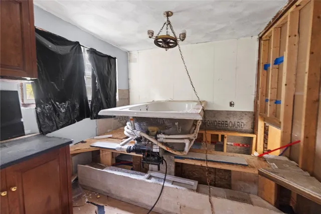 $275,000 | 1212 Southbridge Road, Warren, MA 01585