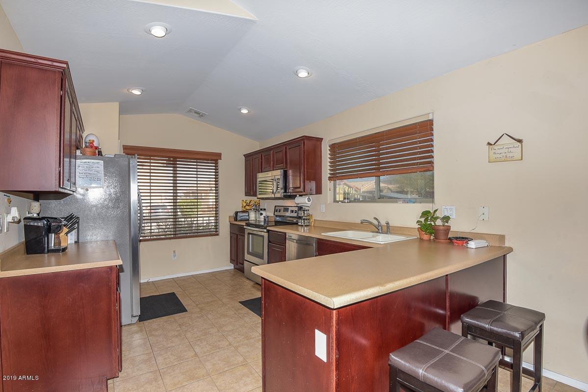 4339 West Maldonado Road Laveen, AZ 85339 - Photo 12 of 31 Kitchen