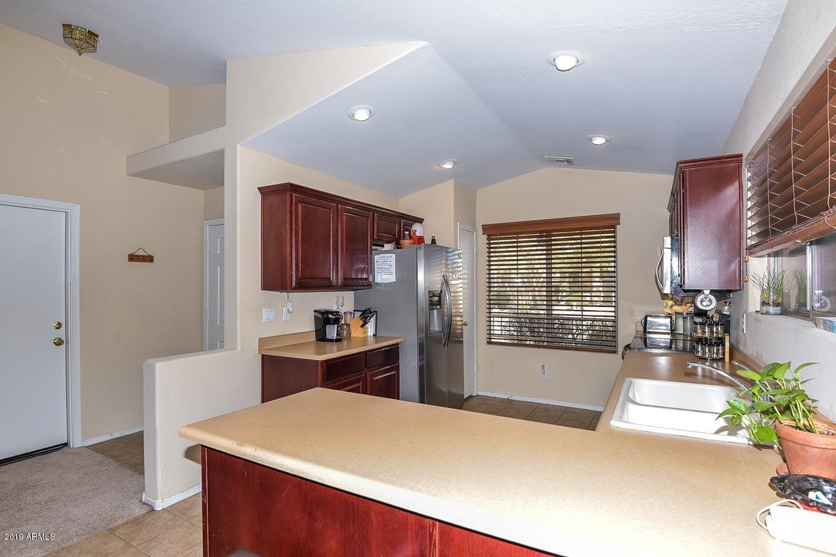 4339 West Maldonado Road Laveen, AZ 85339 - Photo 13 of 31 Kitchen2