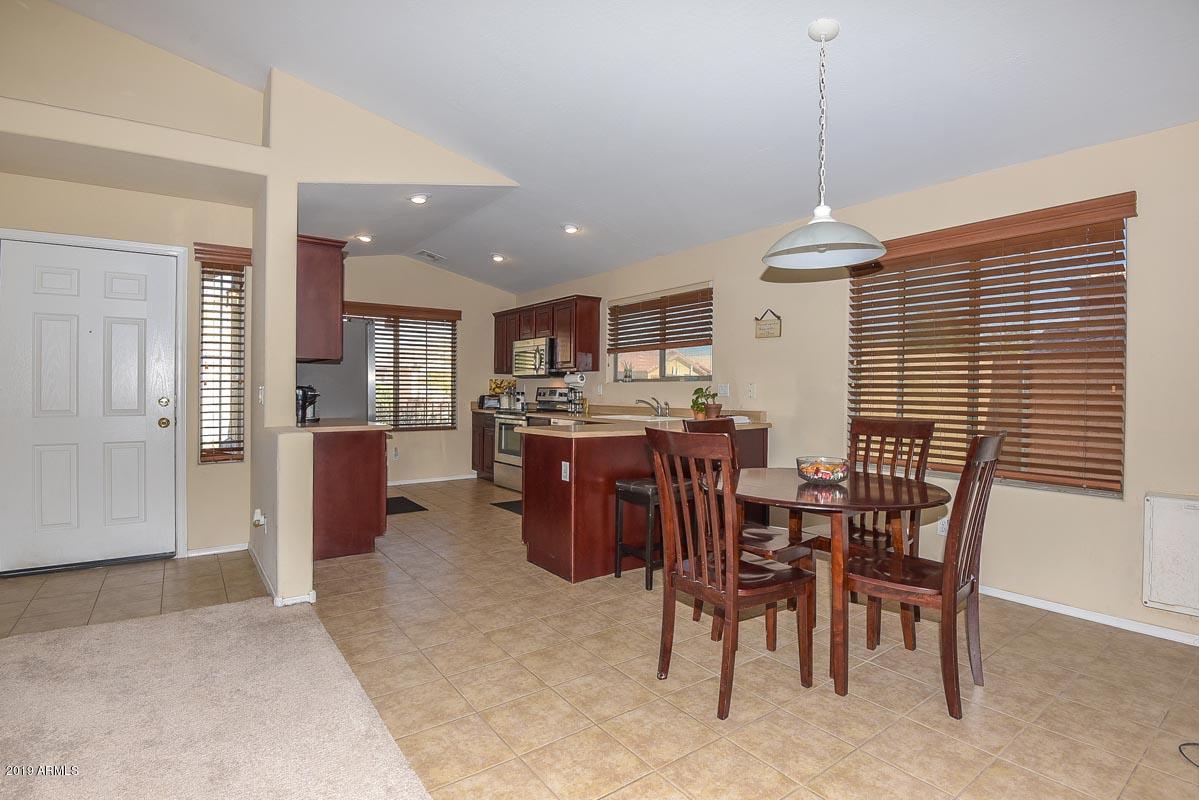 4339 West Maldonado Road Laveen, AZ 85339 - Photo 5 of 31 Breakfast Room-Kitchen