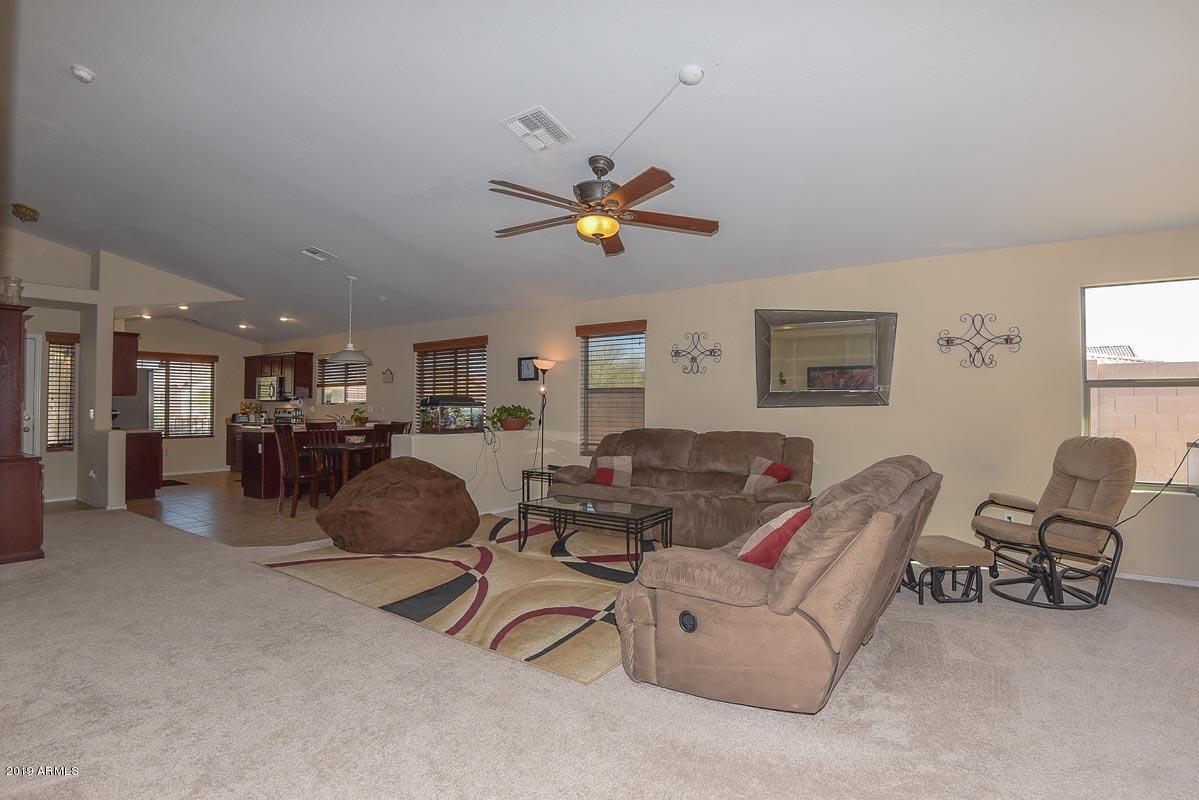 4339 West Maldonado Road Laveen, AZ 85339 - Photo 9 of 31 Family Room-Kitchen