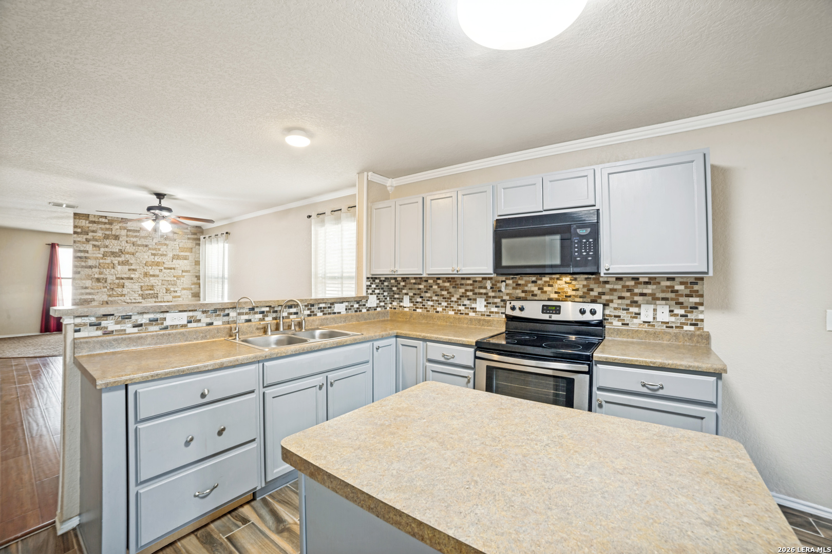 10951 Rustic Spoke San Antonio, TX 78245 - Photo 10 of 24