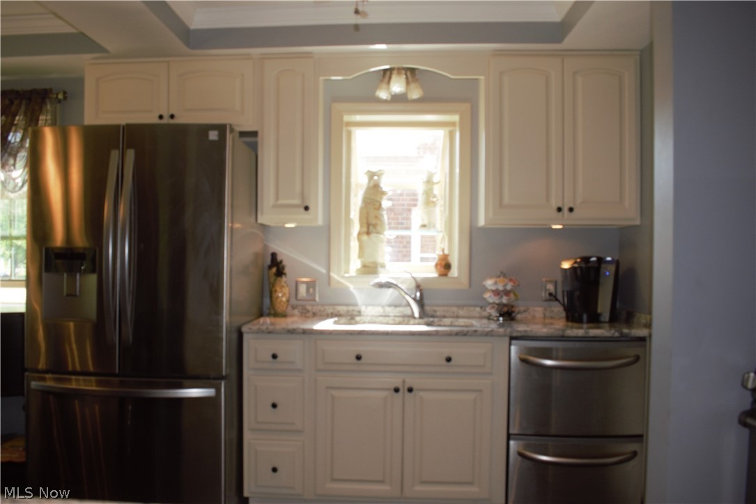 27137 Cook Road Olmsted Falls, OH 44138 - Photo 3 of 27 Gallery Image 3