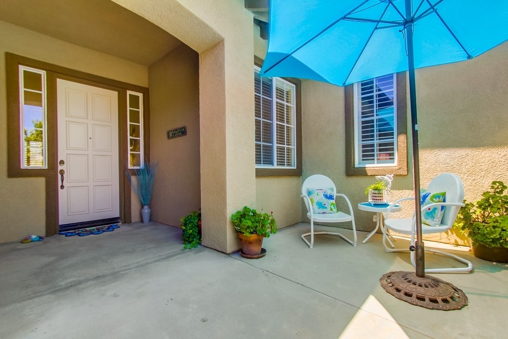 2127 Stone Castle Fallbrook, CA 92028 - Photo 3 of 25