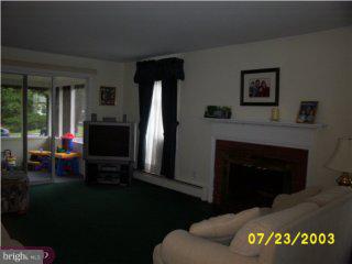 30 Terrace Road Levittown, PA 19056 - Photo 4 of 6