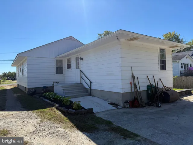 a view of a house with a patio