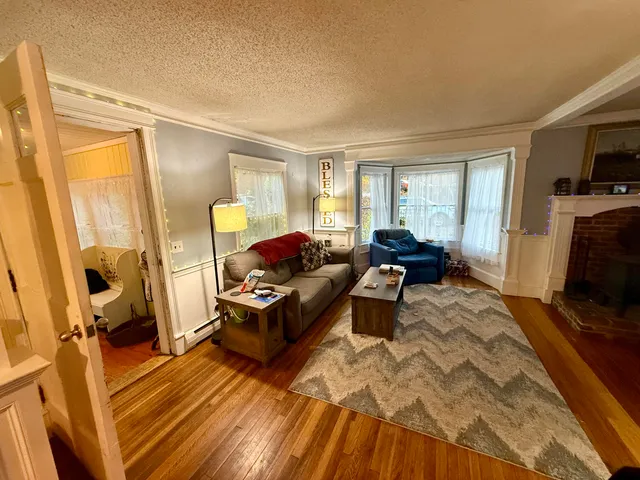 $330,000 | 7 Old Lewiston Road, Monmouth, ME 04265