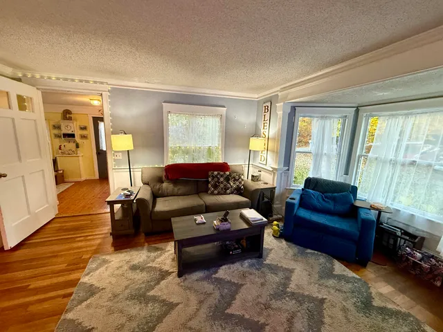 $330,000 | 7 Old Lewiston Road, Monmouth, ME 04265