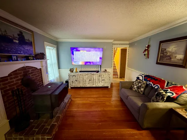 $330,000 | 7 Old Lewiston Road, Monmouth, ME 04265