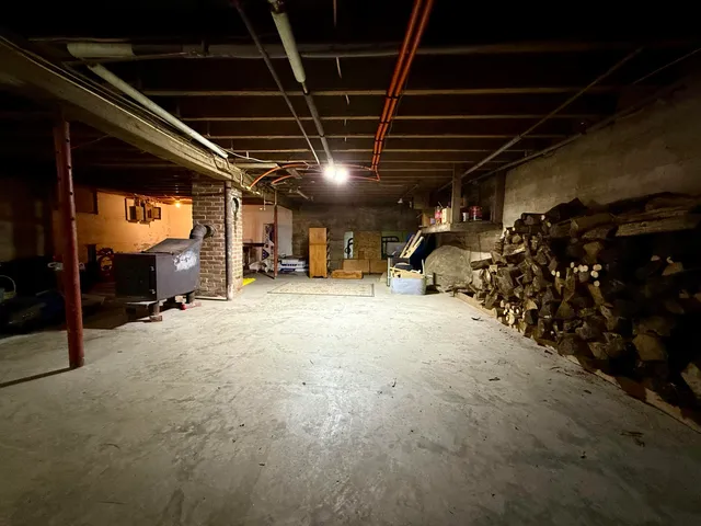 $330,000 | 7 Old Lewiston Road, Monmouth, ME 04265