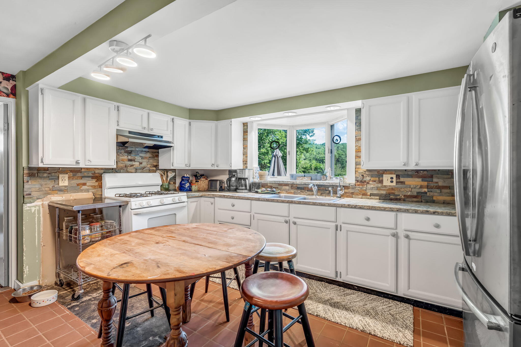 424 Molyneaux Road Camden, ME 04843 - Photo 22 of 59 14-web-or-mls-424-molyneaux-rd