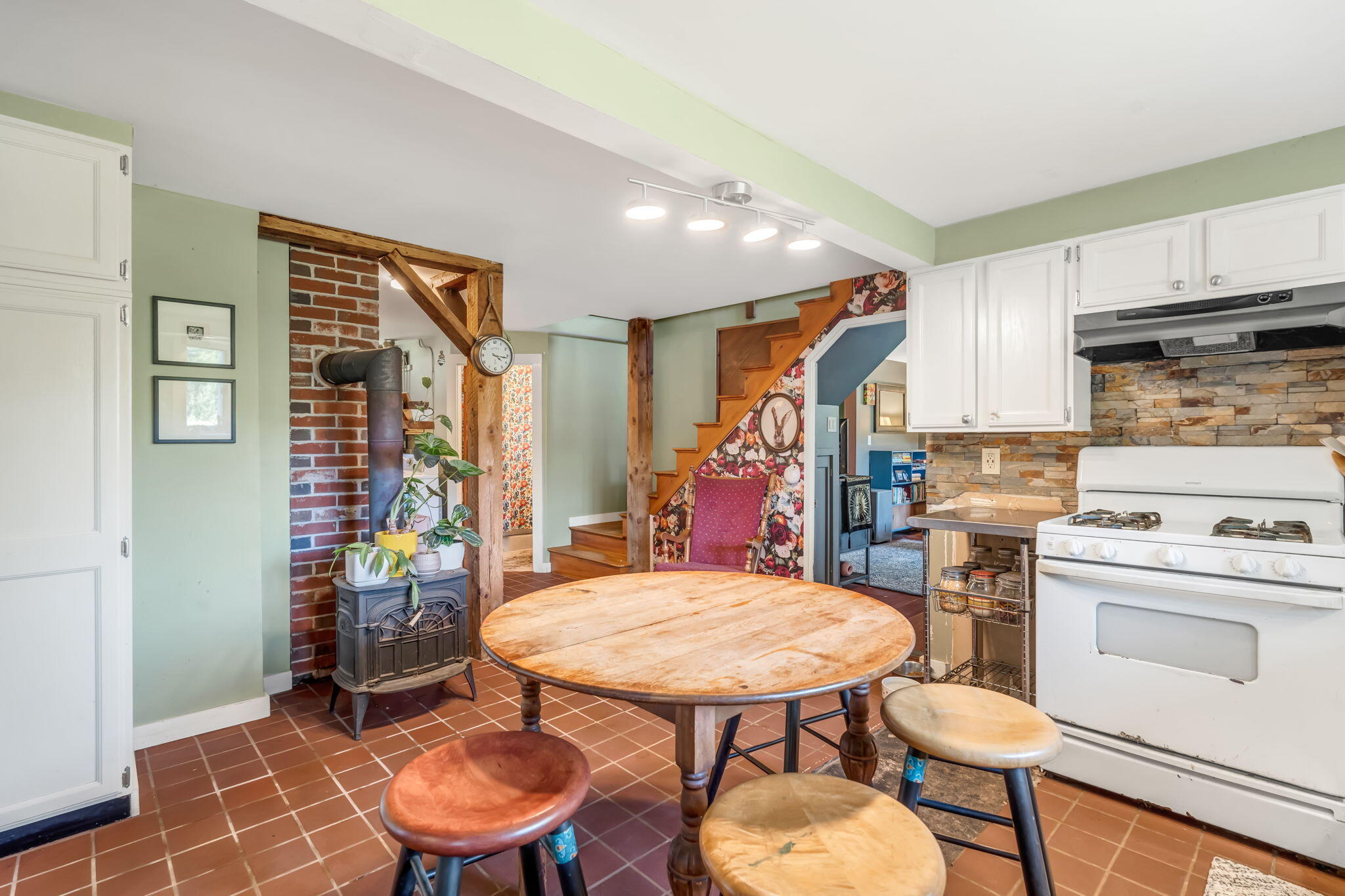 424 Molyneaux Road Camden, ME 04843 - Photo 23 of 59 15-web-or-mls-424-molyneaux-rd