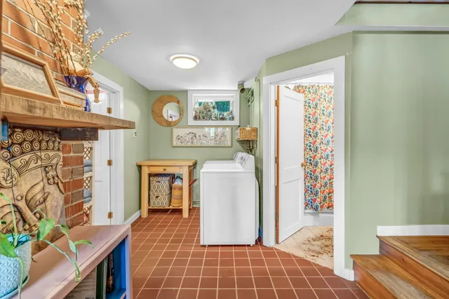 $430,000 | 424 Molyneaux Road, Camden, ME 04843