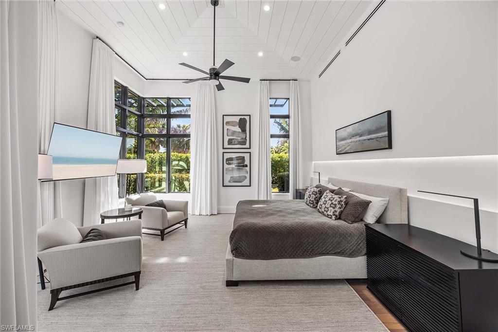 1300 Nautilus Road Naples, FL 34102 - Photo 13 of 38