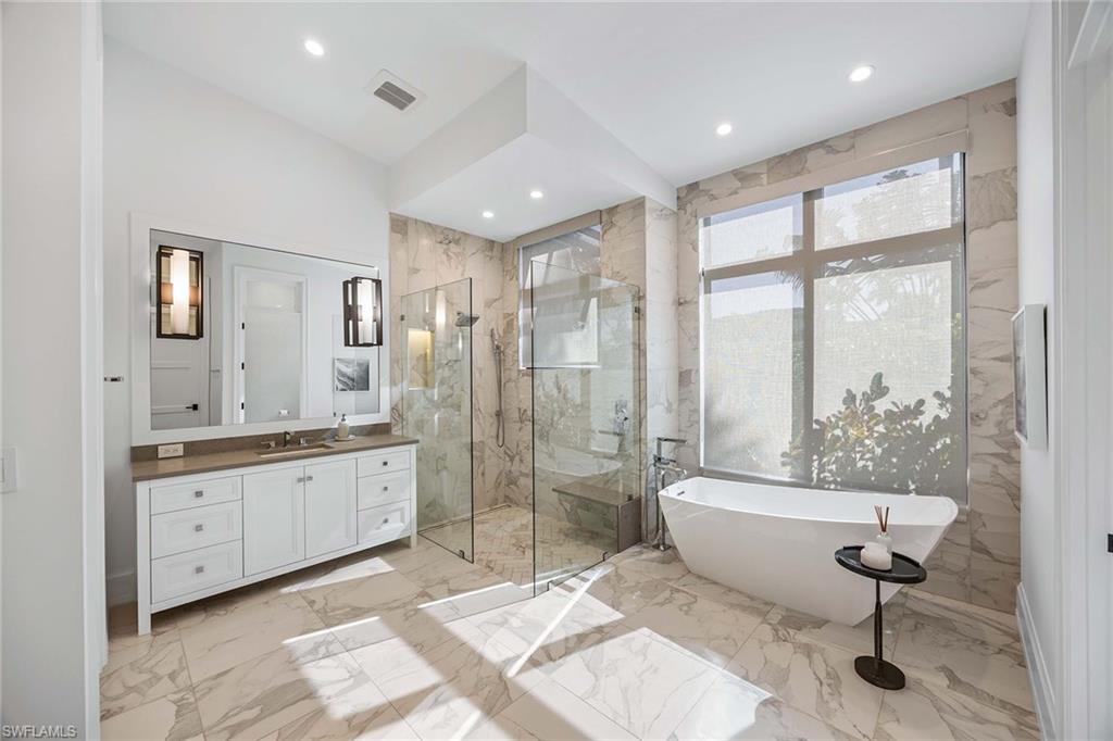 1300 Nautilus Road Naples, FL 34102 - Photo 17 of 38