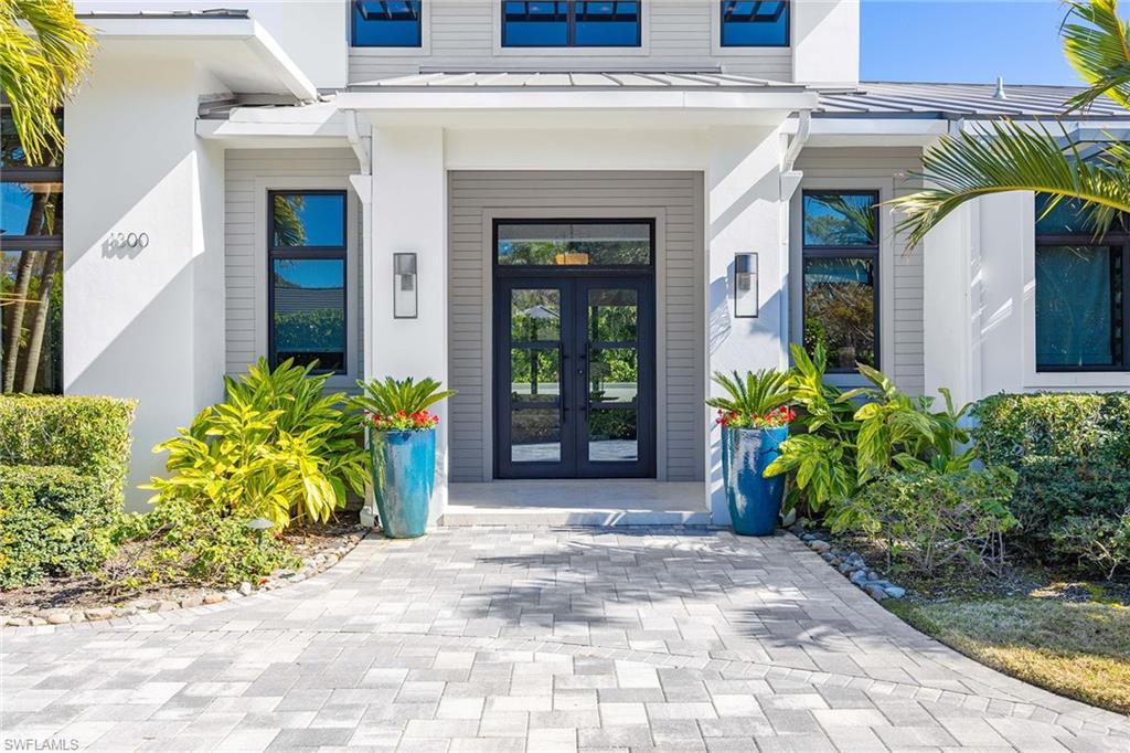 1300 Nautilus Road Naples, FL 34102 - Photo 3 of 38