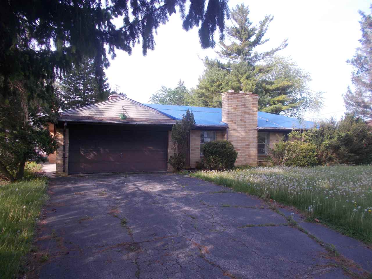 3255 Mackin Road Flint, MI 48504 - Photo 1 of 13 50077194.JPG