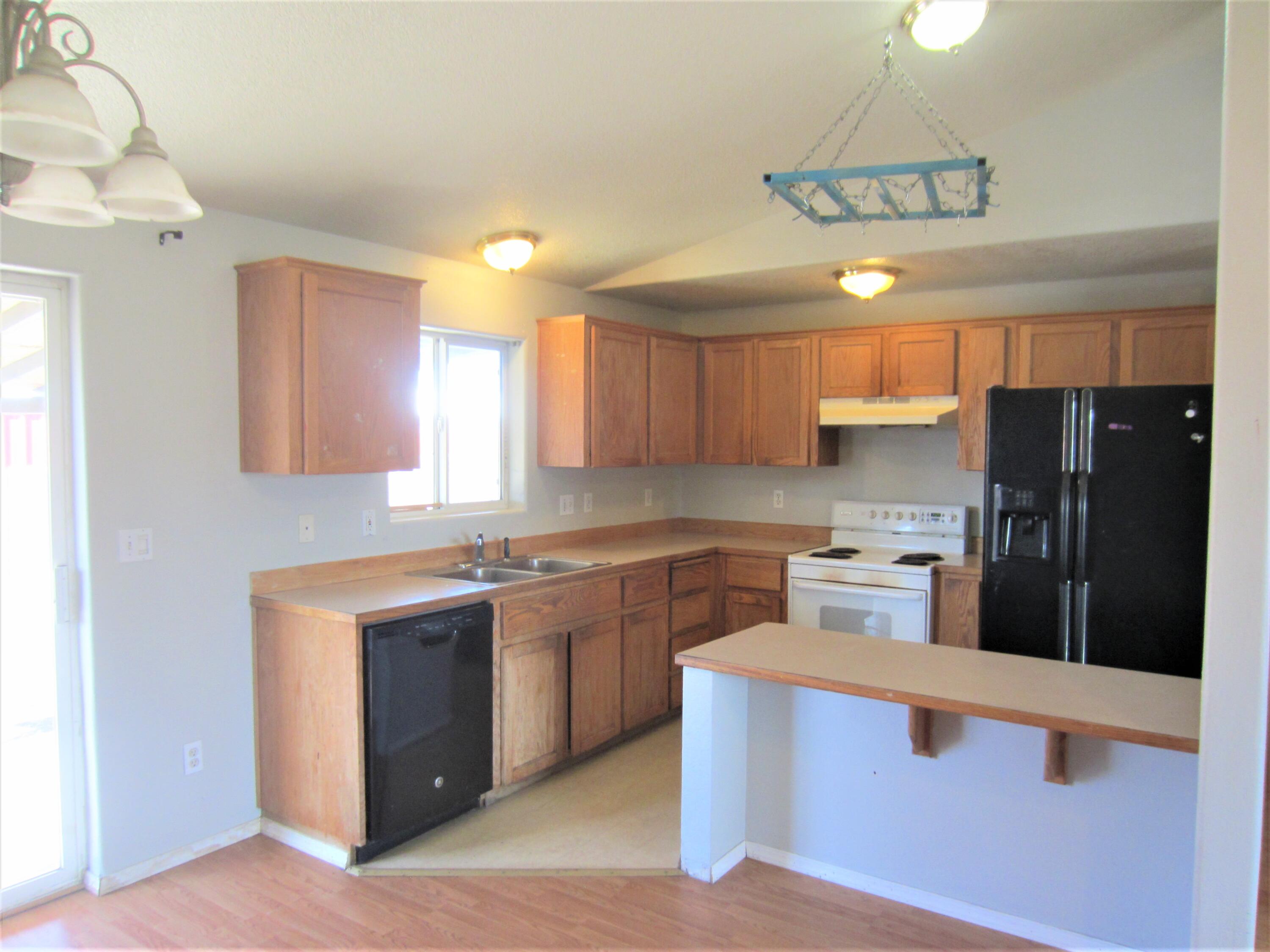 2149 Northeast Yellowpine Road Prineville, OR 97754 - Photo 8 of 20 IMG_4555